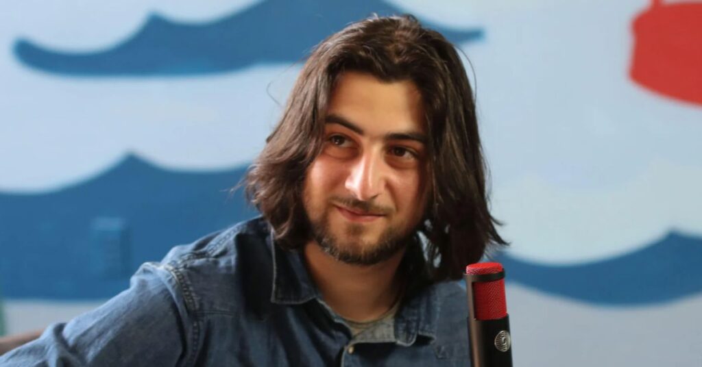 Noah Kahan Age, Height, Weight and Physical appearance